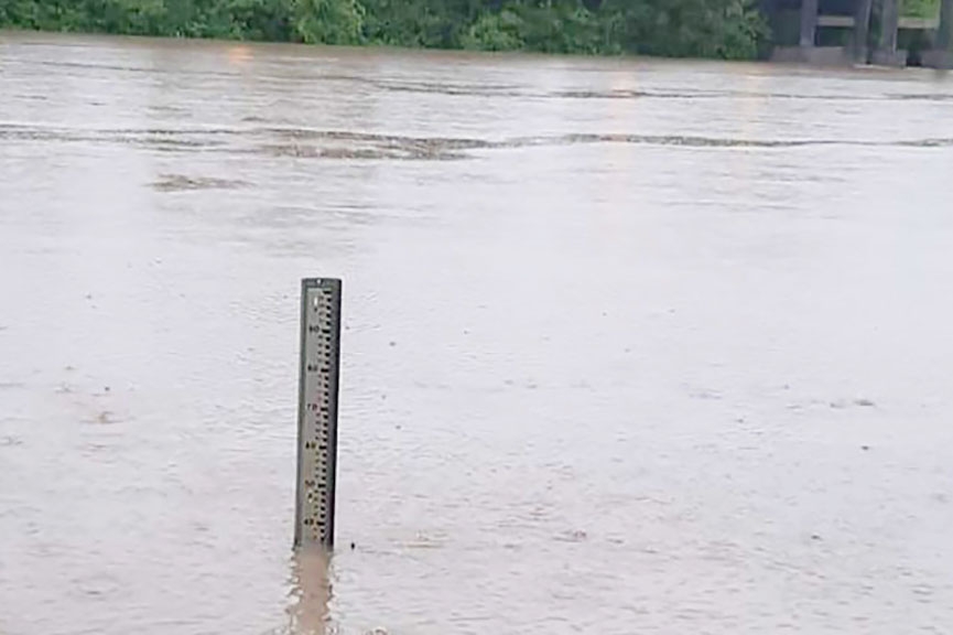Rio deve subir até a madrugada de quinta e ter pico de 6,6m acima do normal em Gaspar