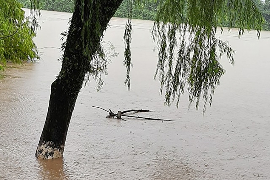 Nível do rio Itajaí-Açu estabiliza e começa a diminuir em Gaspar