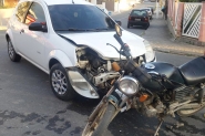 Segunda-feira começa com acidente de trânsito no Centro de Ilhota