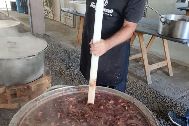 Contagem regressiva para feijoada do Tupi em Gaspar
