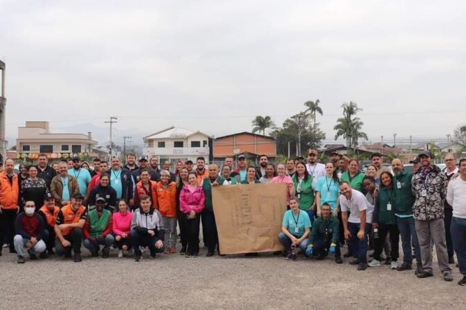 Prefeitura de Gaspar recolhe 10 toneladas de lixo em mutirão de combate à dengue