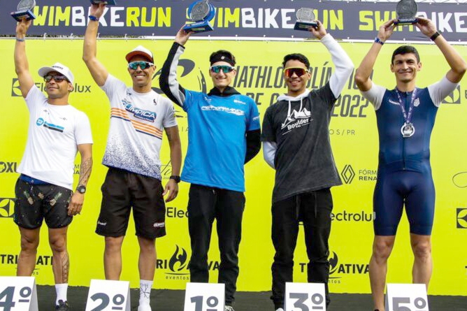 Atleta de Gaspar vence etapa do Circuito Triathlon no Paran