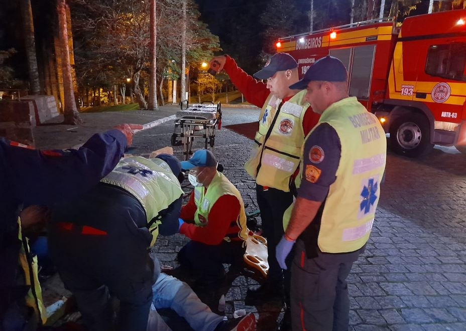 Idoso � atropelado no morro da Igreja Matriz de Gaspar