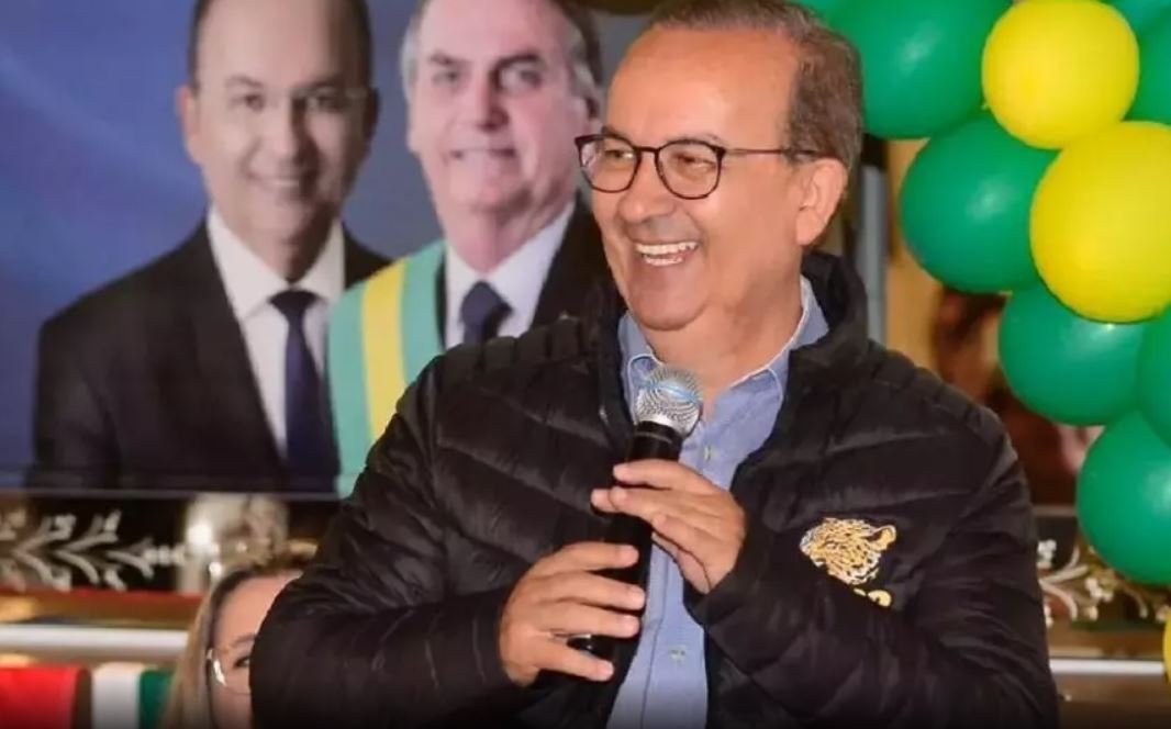 Com grande vantagem, Jorginho Mello � eleito governador de Santa Catarina