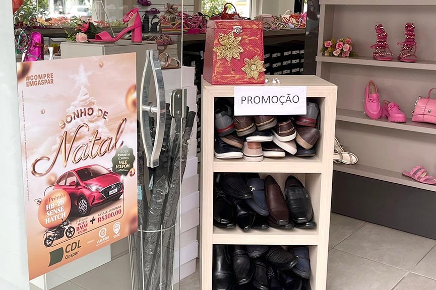 CDL de Gaspar vai sortear carro, moto e 45 vale-compras em campanha de Natal