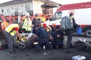 Dois jovens s�o hospitalizados ap�s acidente de moto em Gaspar