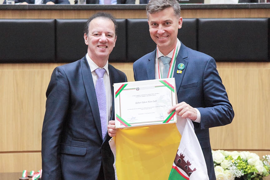 Prefeito Kleber Wan-Dall recebe título de Comendador de Santa Catarina