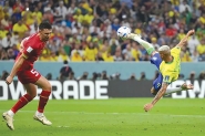 Brasil vence a Sérvia na estreia da Copa