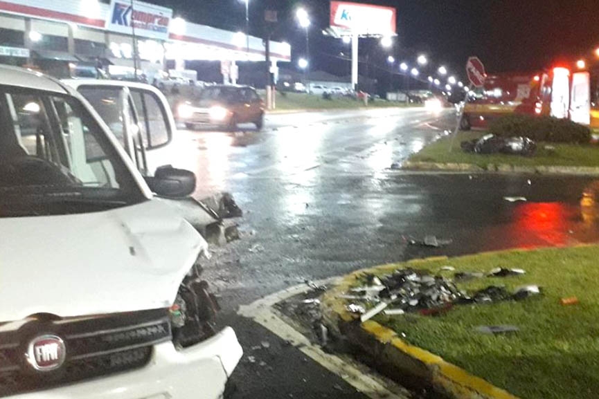 Jovem fica gravemente ferido em acidente no trevo de acesso ao bairro Sete, em Gaspar