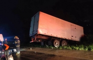 Motorista tem mal s�bito, salta de caminh�o em movimento e morre na BR-470, em Gaspar
