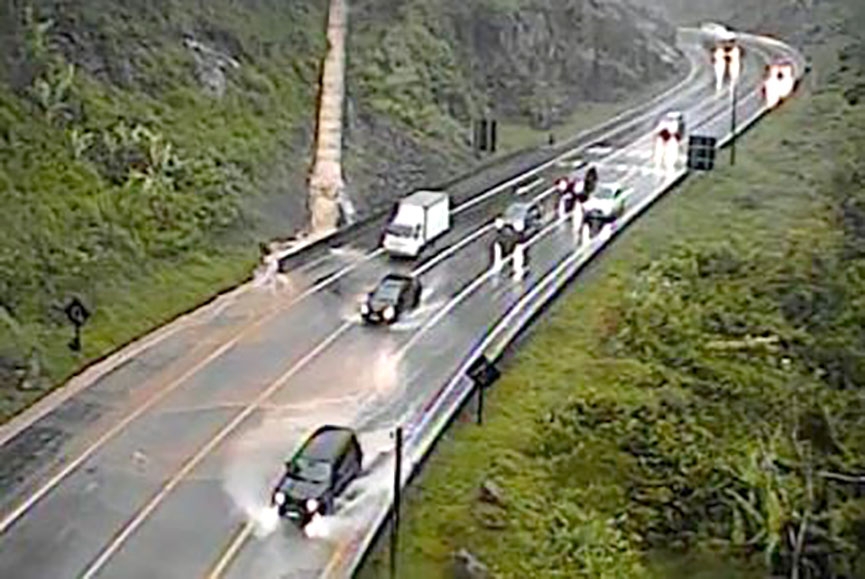 BR-101 tem tr�s pontos de bloqueio por conta das chuvas