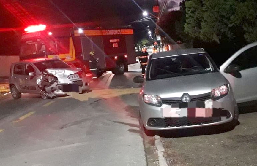 Colisão entre dois carros deixa quatro feridos na Margem Esquerda, em Gaspar