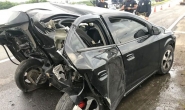 Acidente entre tr�s carros deixa uma pessoa morta na BR-101, em Itaja�