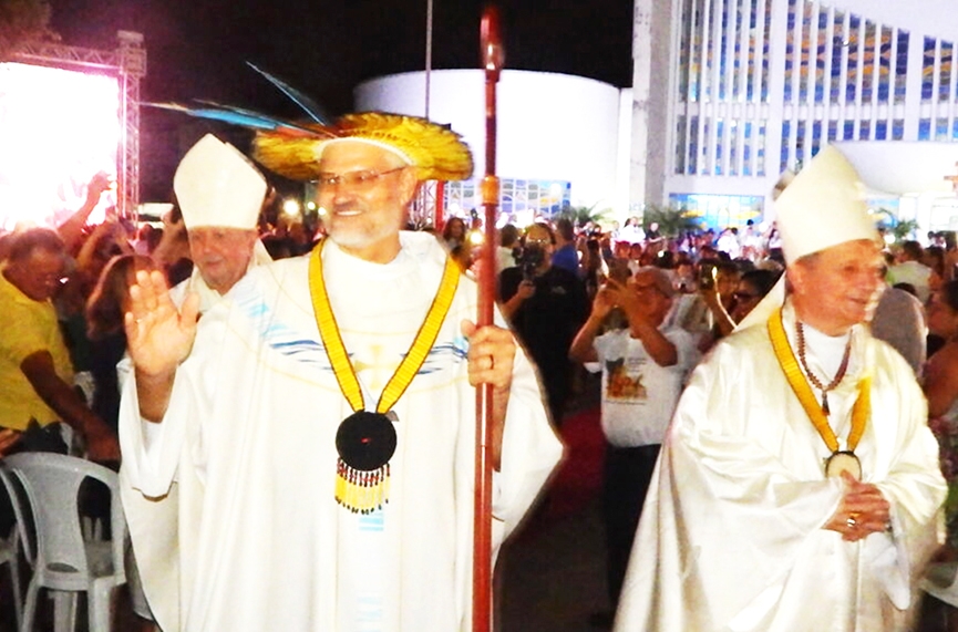 Gasparense Dom Evaristo Spengler toma posse como bispo de Roraima