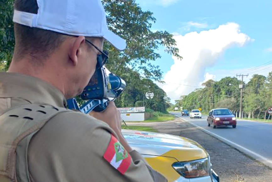 Cai 33% o número de acidentes em rodovias estaduais de SC no feriado de Tiradentes
