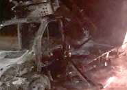 Caminh�o � destru�do por inc�ndio na madrugada desta quinta na BR-470, em Gaspar