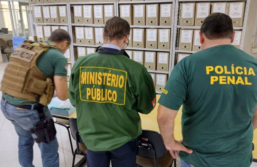 Prefeito de Ibirama � preso em opera��o que investiga fraude em licita��o de coleta de lixo 