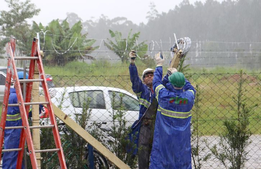 Grupo de pais se une para cobrar mais segurança nas escolas de Gaspar