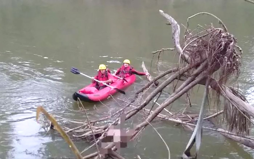 Corpo de homem é encontrado preso em galhada no rio em Timbó