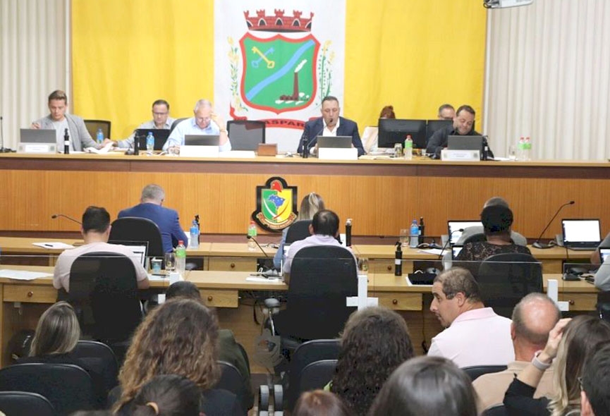 C�mara aprova contrata��o de mais um assessor para cada vereador de Gaspar