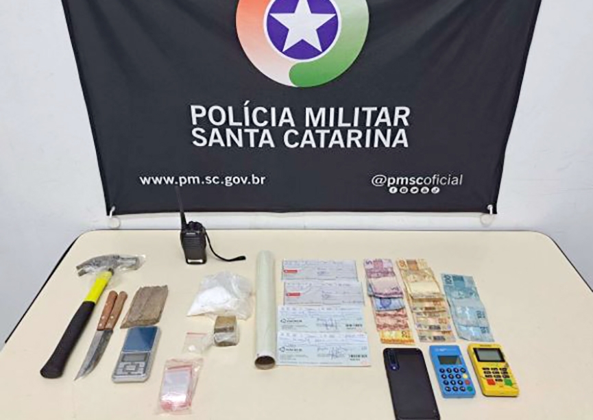 Homem � preso por tr�fico de drogas no Centro de Gaspar