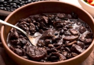 Jeep Clube de Gaspar promove feijoada beneficente em prol da Confer�ncia Vicentina