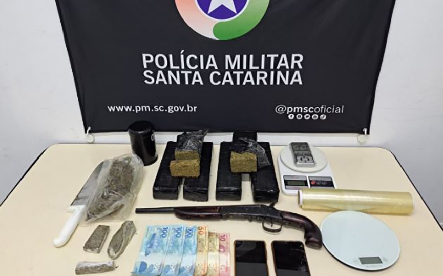 Traficante é preso com arma e mais de três quilos de maconha no Bela Vista, em Gaspar