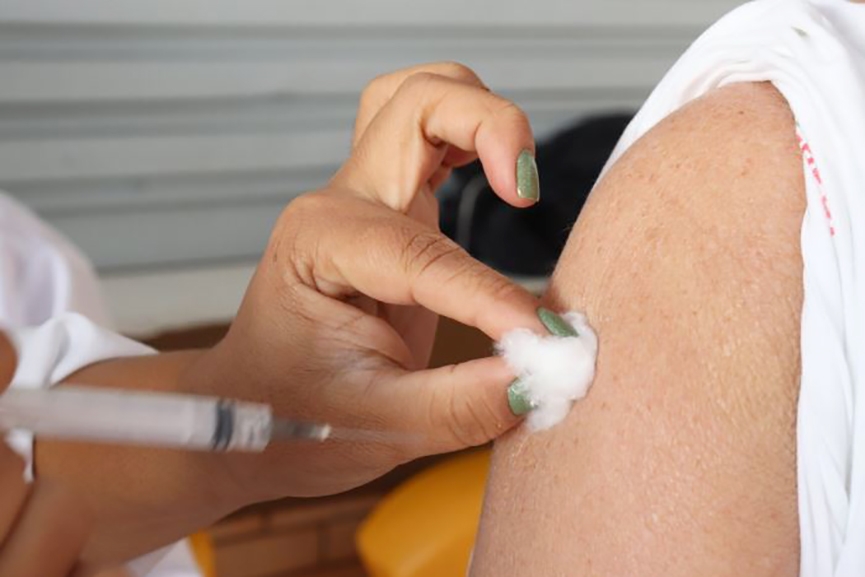 Sa�de realiza mais de dois mil atendimentos durante o Dia D de vacina��o