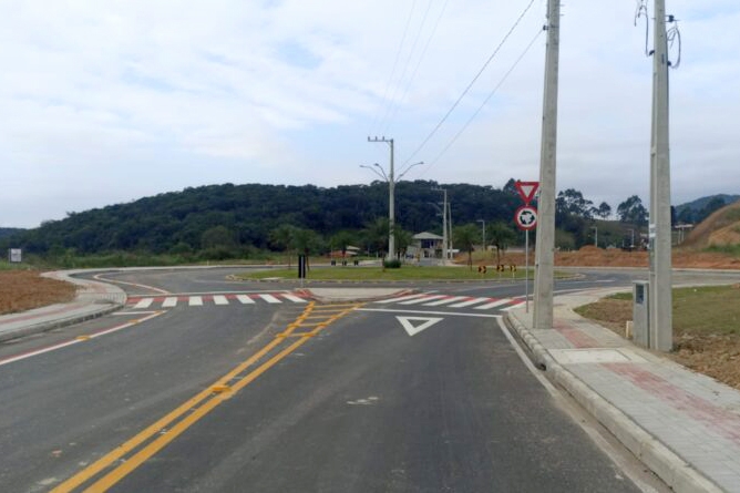 Prefeitura entrega pavimenta��o da rua S�o Bento neste s�bado