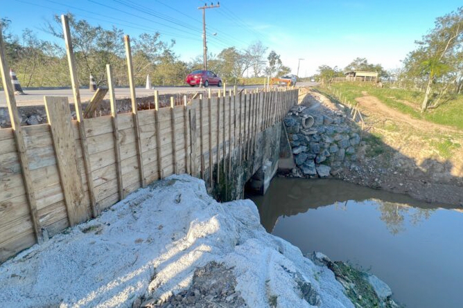 Trecho da Estrada Geral Po�o Grande ser� recuperado em Gaspar