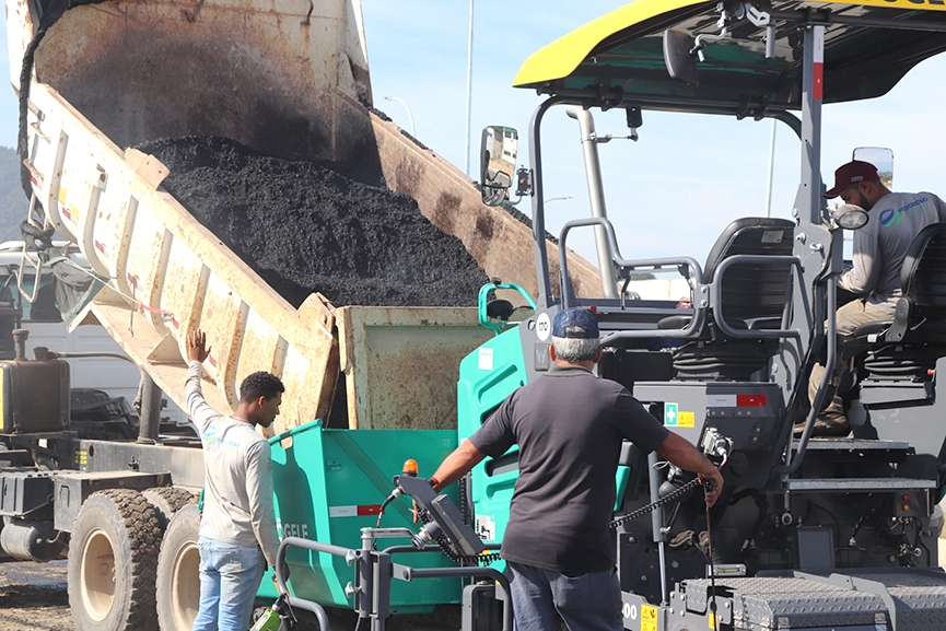 Prefeitura de Gaspar inicia pavimenta��o da 2� capa asf�ltica do trecho 4 do Anel de Contorno