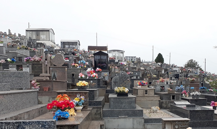 Recadastramento dos t�mulos dos cemit�rios municipais de Gaspar pode ser agendado pelo WhatsApp