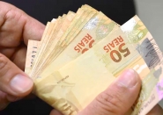 Ap�s queda da taxa Selic, Caixa e Banco do Brasil anunciam redu��o de juros