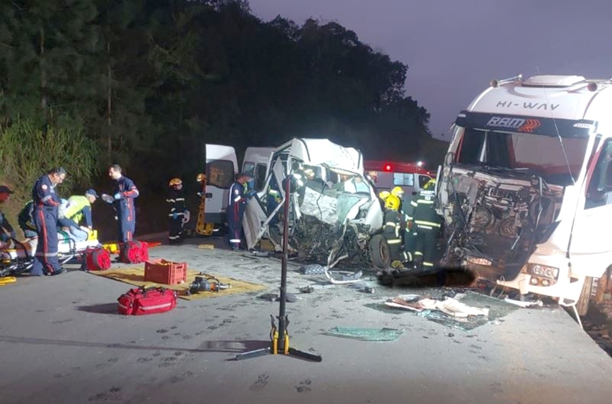 DNIT vai receber Mo��o de Rep�dio pelo descaso com quem trafega pela BR-470, em Gaspar