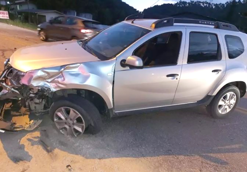 Jovem fica gravemente ferido em acidente de moto na Ivo Silveira, em Gaspar