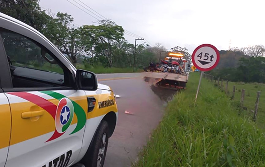 Homem sem habilitação é flagrado pilotando moto com documento vencido na Jorge Lacerda, em Gaspar