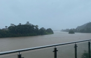 Rio atinge pico de 7,48m em Gaspar e comea a baixar