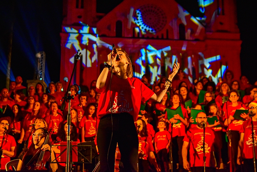 Espetculo de Natal na escadaria da Igreja Matriz de Gaspar  prorrogado
