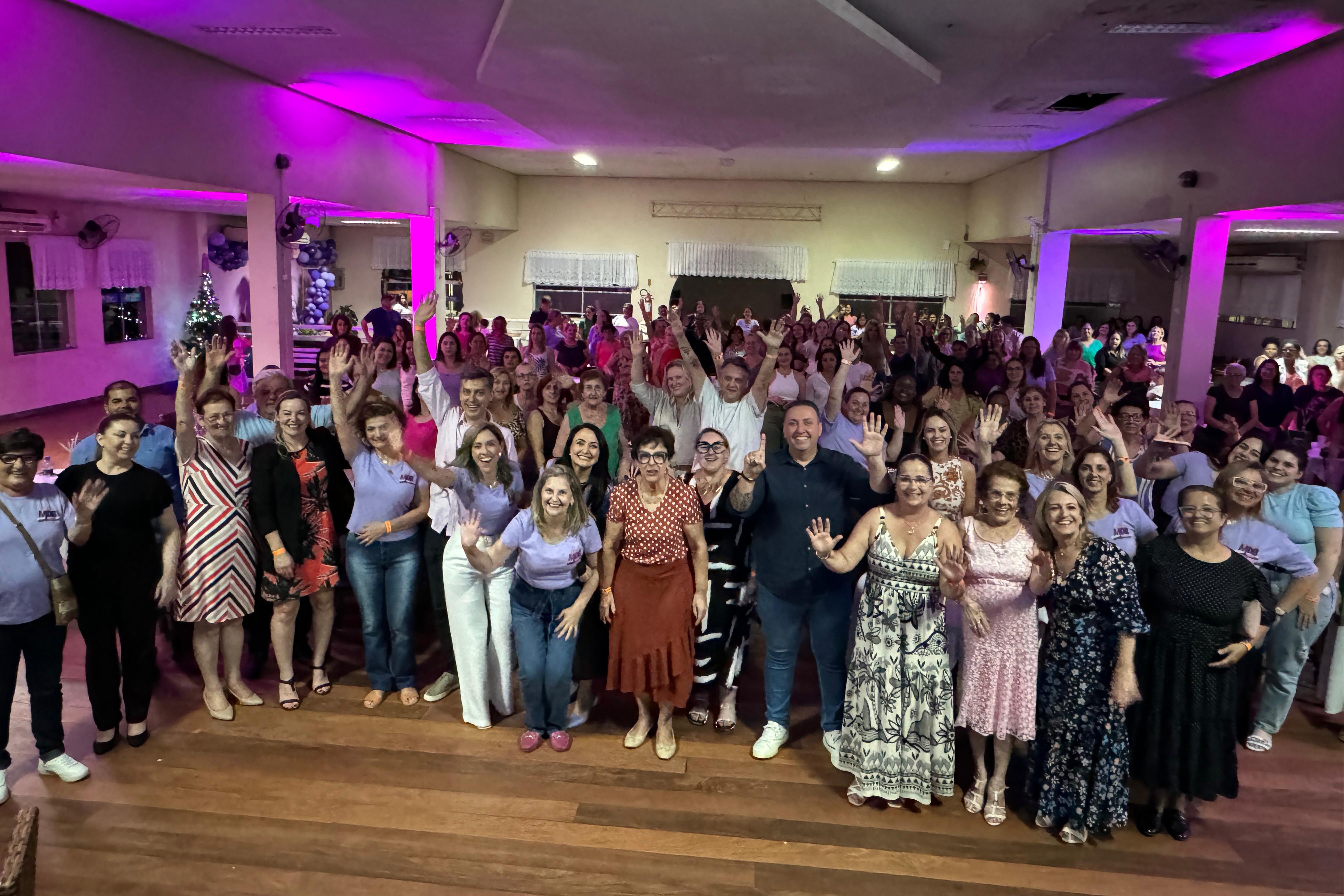 MDB de Gaspar rene 300 mulheres em evento com foco em liderana feminina