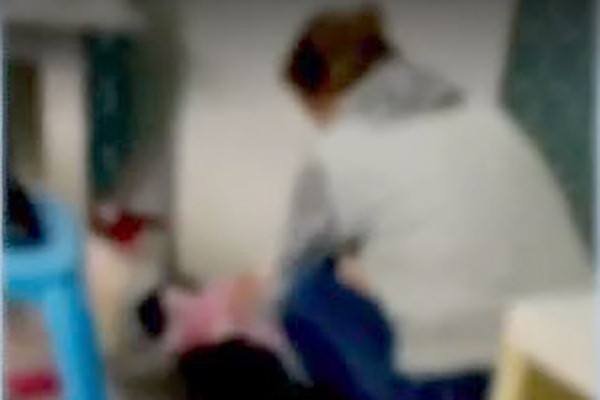 Diretora e professora de creche s�o condenadas por abusos contra quase 20 crian�as em Florian�polis