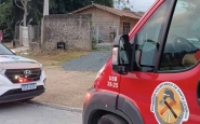 Homem � encontrado morto dentro de carro em Ilhota