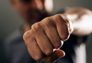 Passageiro � agredido e tem celular roubado dentro de �nibus em Blumenau