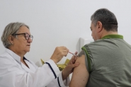 Salas de vacinas nas Unidades de Sade de Gaspar reabrem na tera