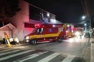 Tr�s pessoas s�o hospitalizadas ap�s colis�o entre motos no Coloninha, em Gaspar