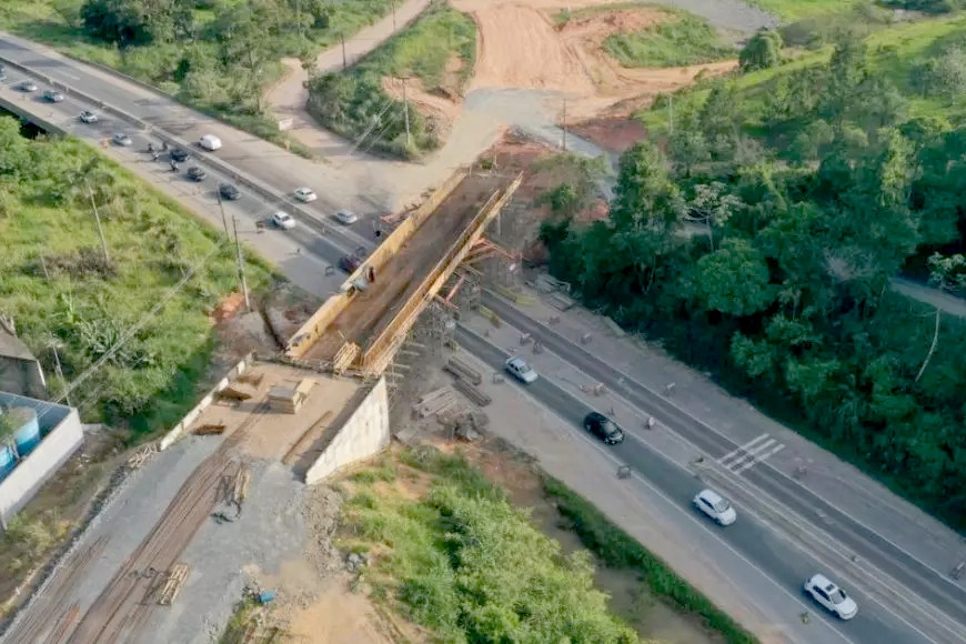 Trecho da BR-470 funciona no sistema 'siga e pare' at sbado em Gaspar