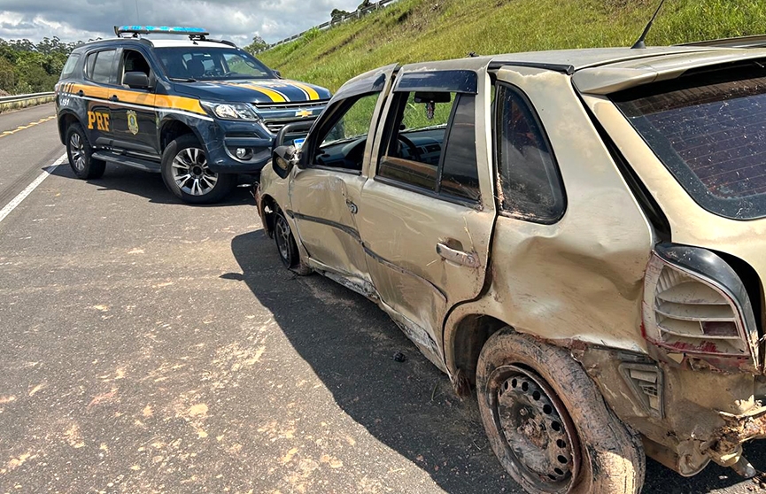 Traficante que viajava com filha de 12 anos � preso com quase 240 quilos de maconha na BR-101
