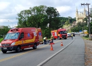 Piloto de moto � hospitalizado ap�s acidente na Margem Esquerda, em Gaspar