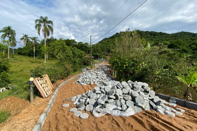 Secretaria de Obras de Gaspar faz balano e fecha maro com 300 servios executados