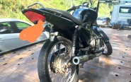 Adolescente � flagrado pilotando moto com documenta��o atrasada em Gaspar
