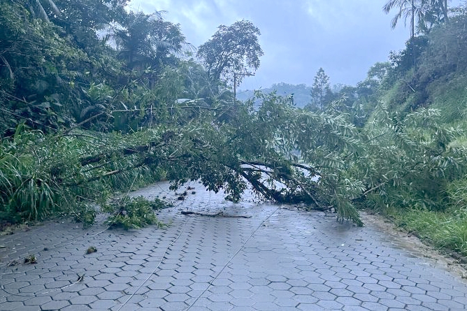 Defesa Civil registra tr�s ocorr�ncias por conta das chuvas em Gaspar